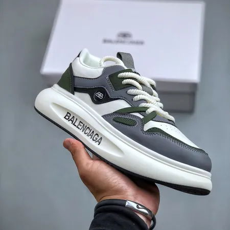 バレンシアガ カジュアルシューズ