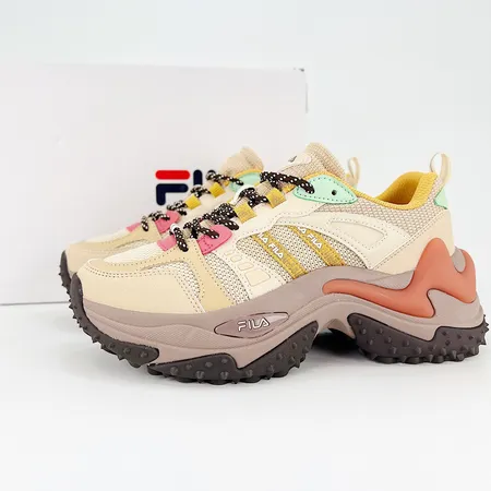 フィラ スニーカー