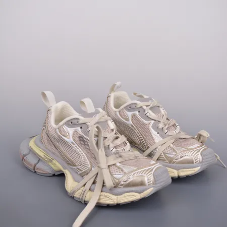 バレンシアガ スニーカー