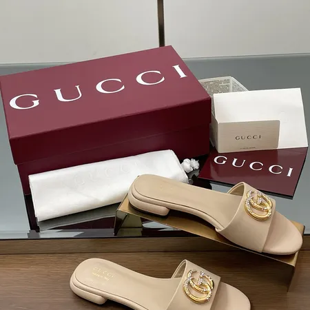 グッチ スリッパ