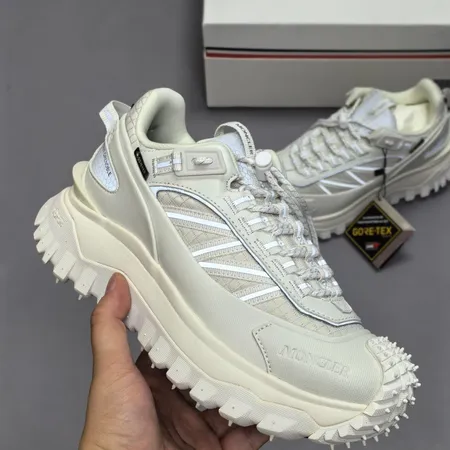 モンクレール スニーカー