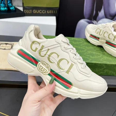 グッチ スニーカー