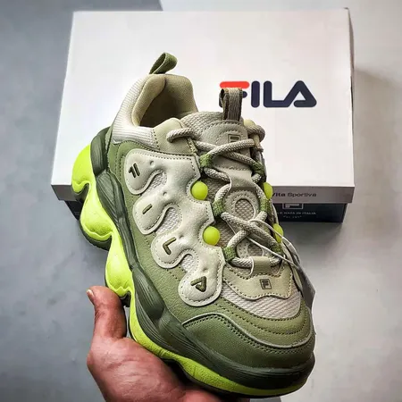 フィラ スニーカー