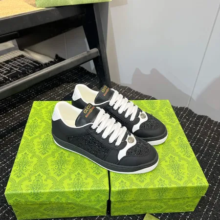グッチ カジュアルシューズ