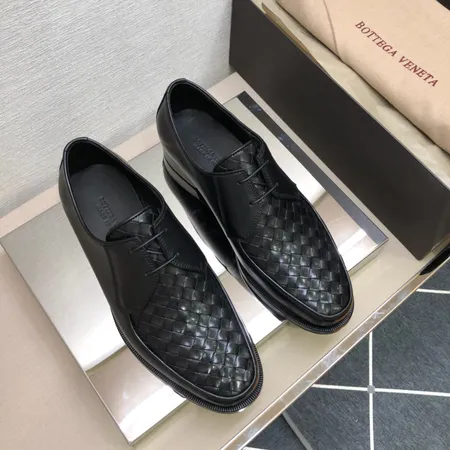 ボッテガ ヴェネタ ビジネスシューズ