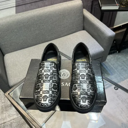 ヴェルサーチ カジュアルシューズ