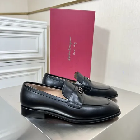 フェラガモ ビジネスシューズ