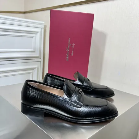 フェラガモ ビジネスシューズ