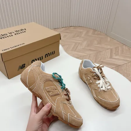 ミュウミュウ スニーカー