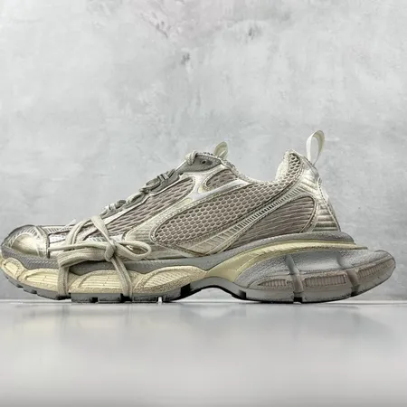 バレンシアガ スニーカー