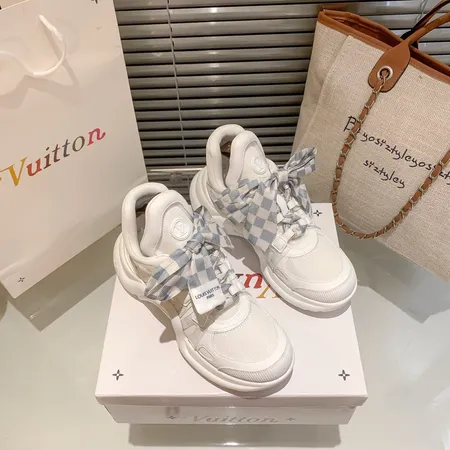 ルイヴィトン スニーカー