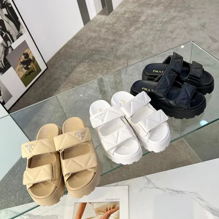 プラダ スリッパ