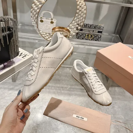 ミュウミュウ スニーカー