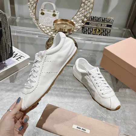 ミュウミュウ スニーカー