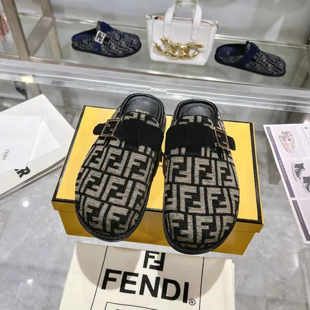 フェンディ スリッパ