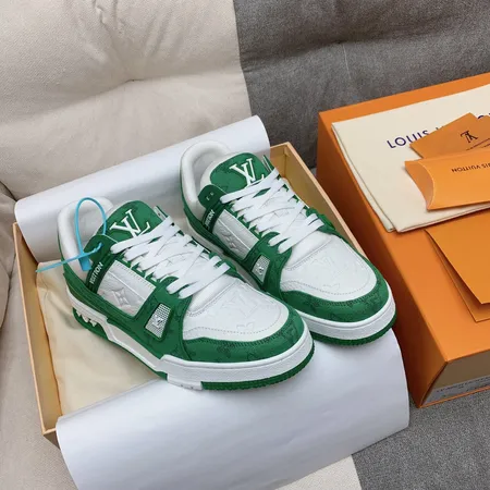 ルイヴィトン カジュアルシューズ