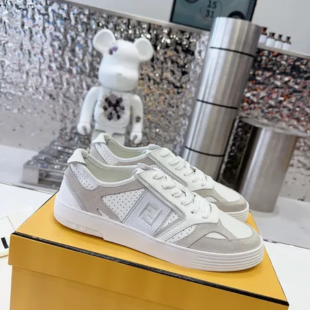 フェンディ カジュアルシューズ