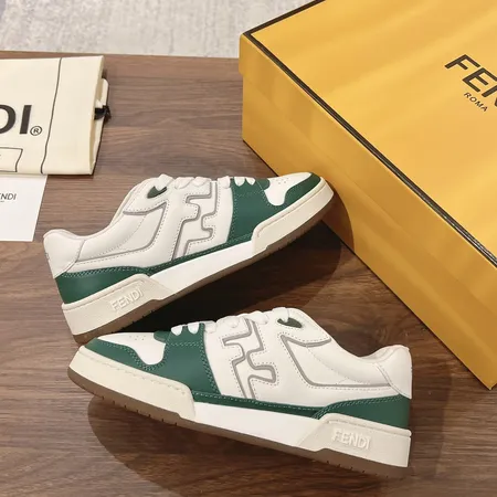 フェンディ カジュアルシューズ