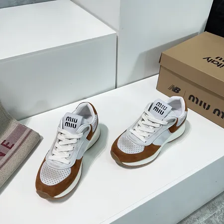 ミュウミュウ スニーカー