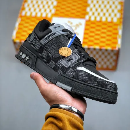 ルイヴィトン カジュアルシューズ