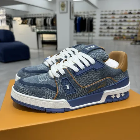 ルイヴィトン カジュアルシューズ