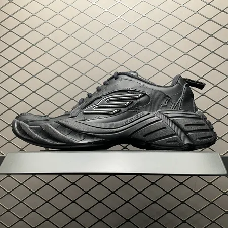 バレンシアガ スニーカー