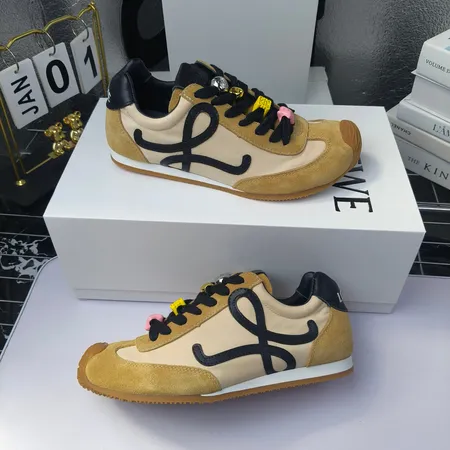 ロエベ スニーカー