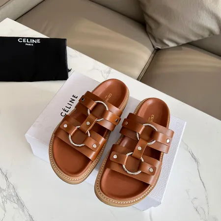 セリーヌ スリッパ