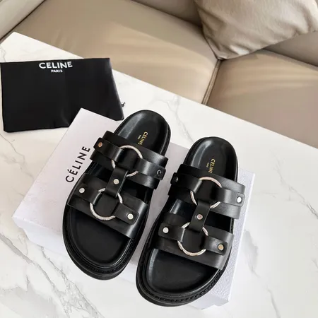 セリーヌ スリッパ