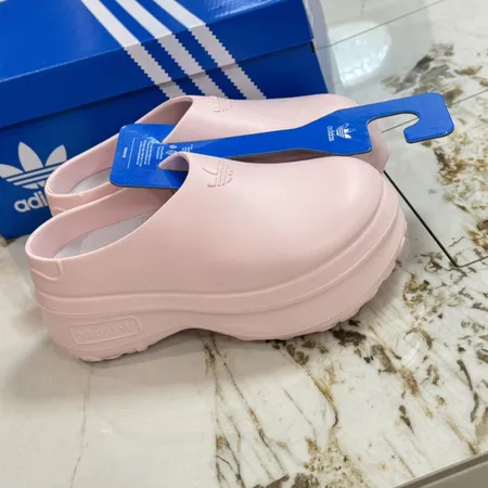 アディダス スリッパ