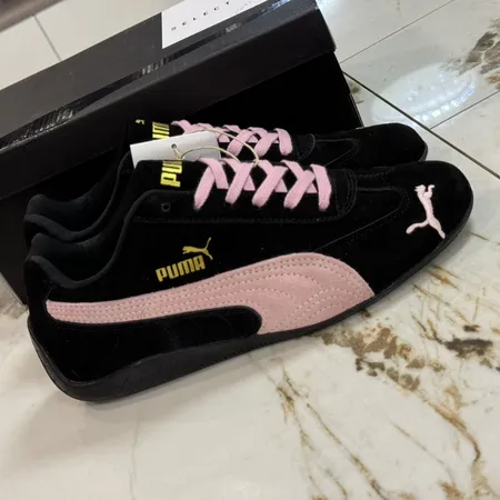 プーマ スニーカー