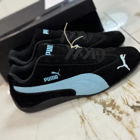 プーマ スニーカー