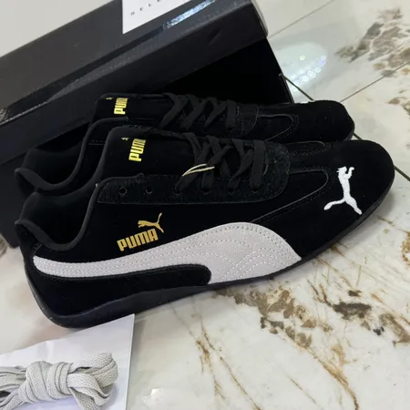 プーマ スニーカー