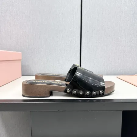 ミュウミュウ スリッパ