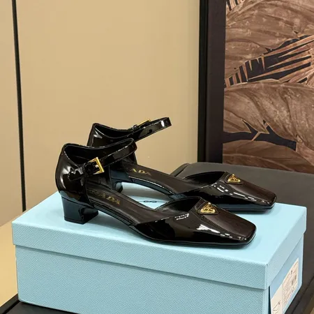 プラダ サンダル