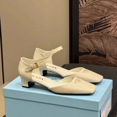 プラダ サンダル