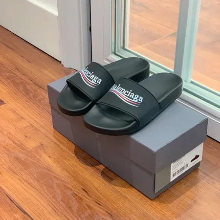 バレンシアガ スリッパ