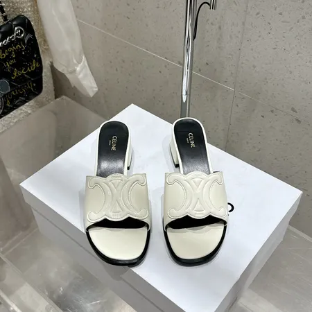 セリーヌ サンダル