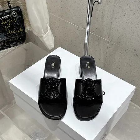 セリーヌ サンダル