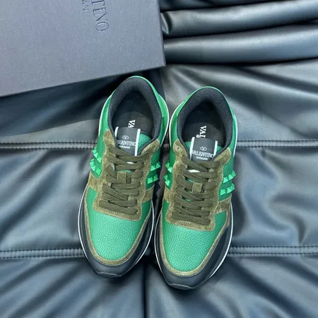 ヴァレンティノ スニーカー