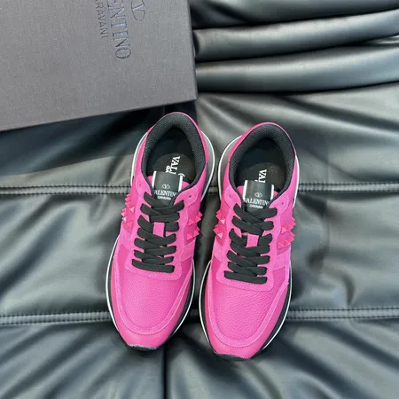 ヴァレンティノ スニーカー