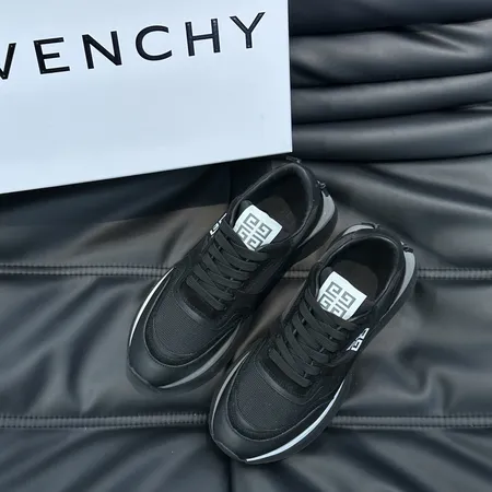 ジバンシィ スニーカー