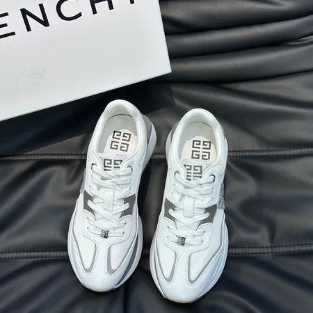 ジバンシィ スニーカー