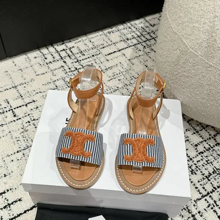 セリーヌ サンダル