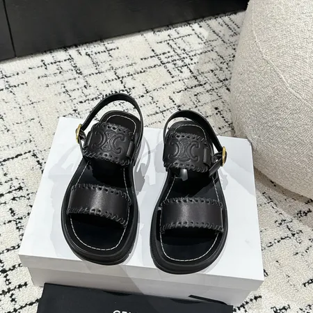 セリーヌ サンダル