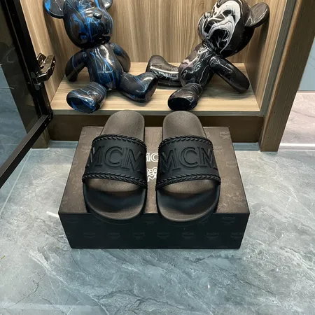 エムシーエム スリッパ