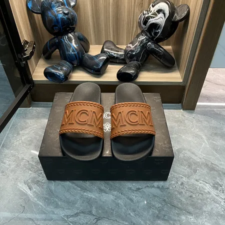 エムシーエム スリッパ