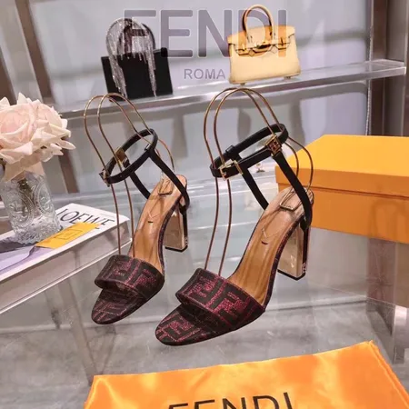 フェンディ サンダル