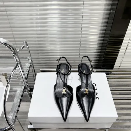 セリーヌ サンダル