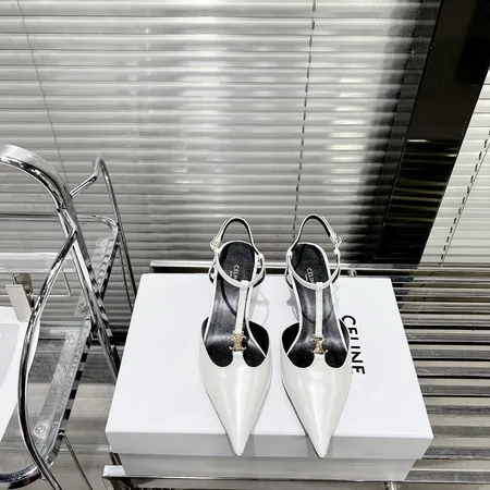 セリーヌ サンダル